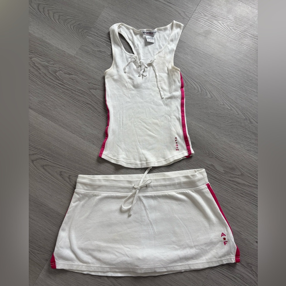 Abercrombie & Fitch White Textured Set